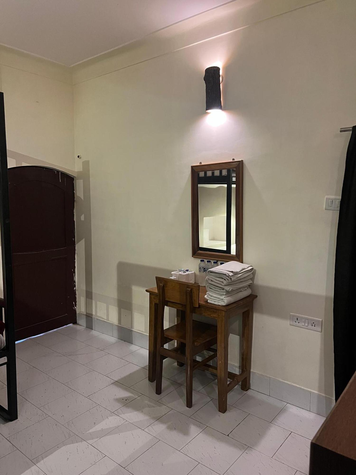 Hostel Monalisa *
