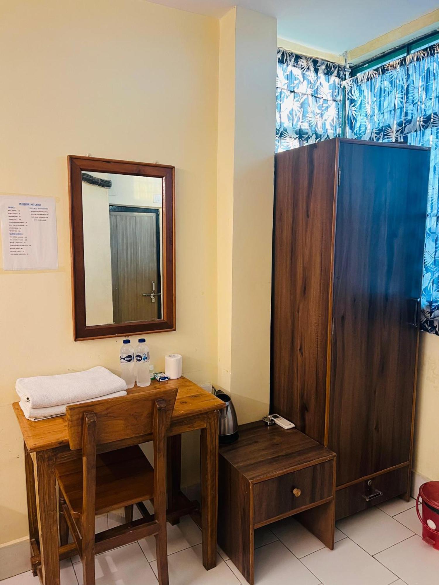 Hostel Monalisa Varanasi