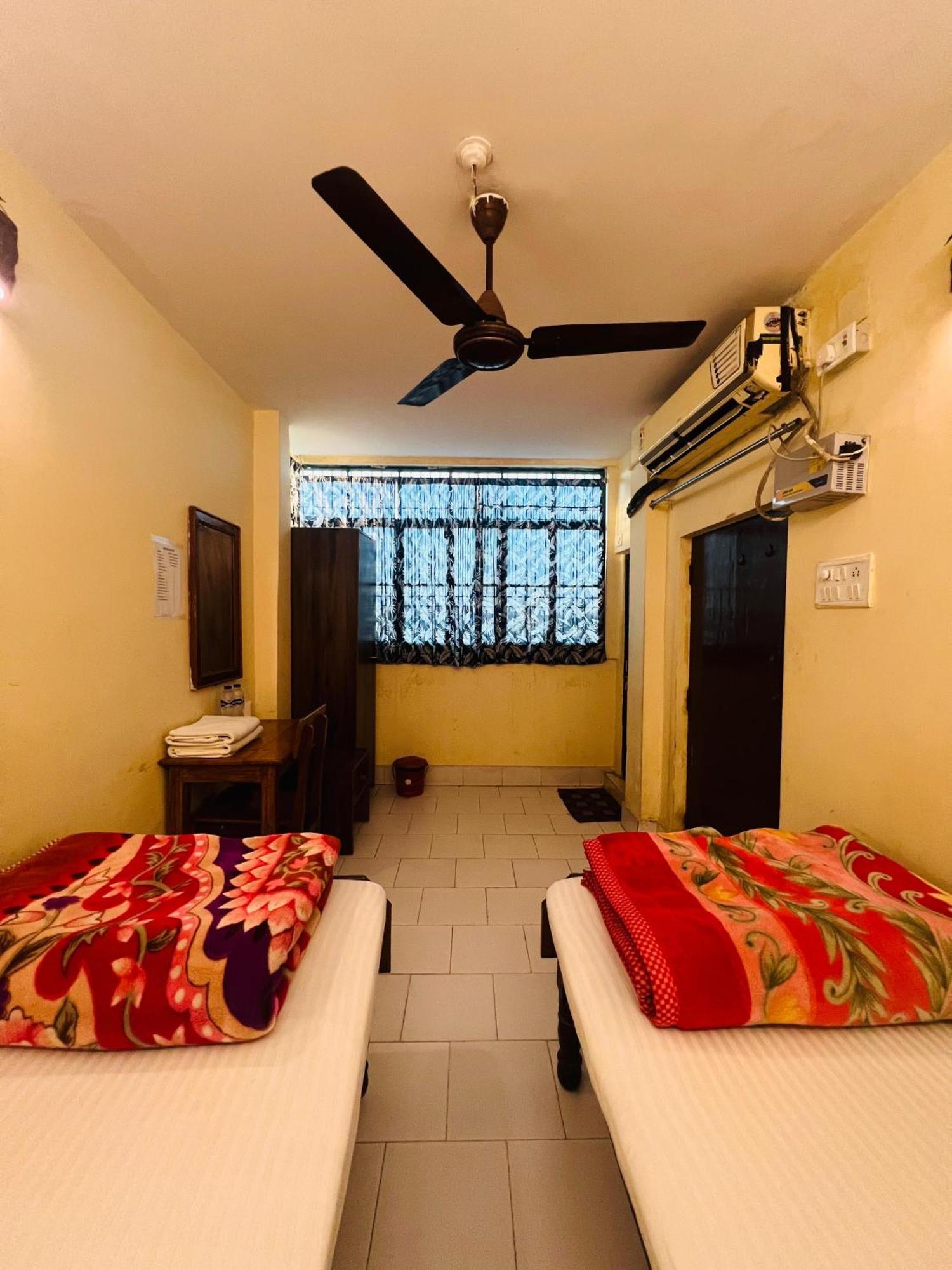 Hostel Monalisa Varanasi