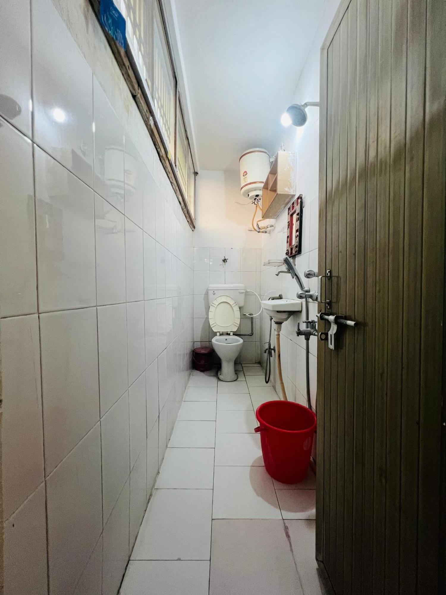 Hostel Monalisa *